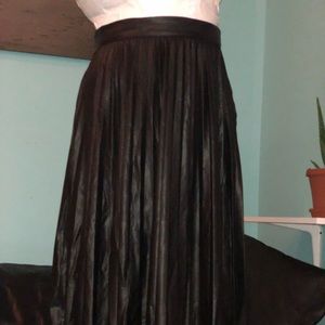 Lucy Paris Tasha Faux Leather Pleated Skirt size S